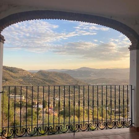 Apartamento La Fuente Alcaucín Екстериор снимка
